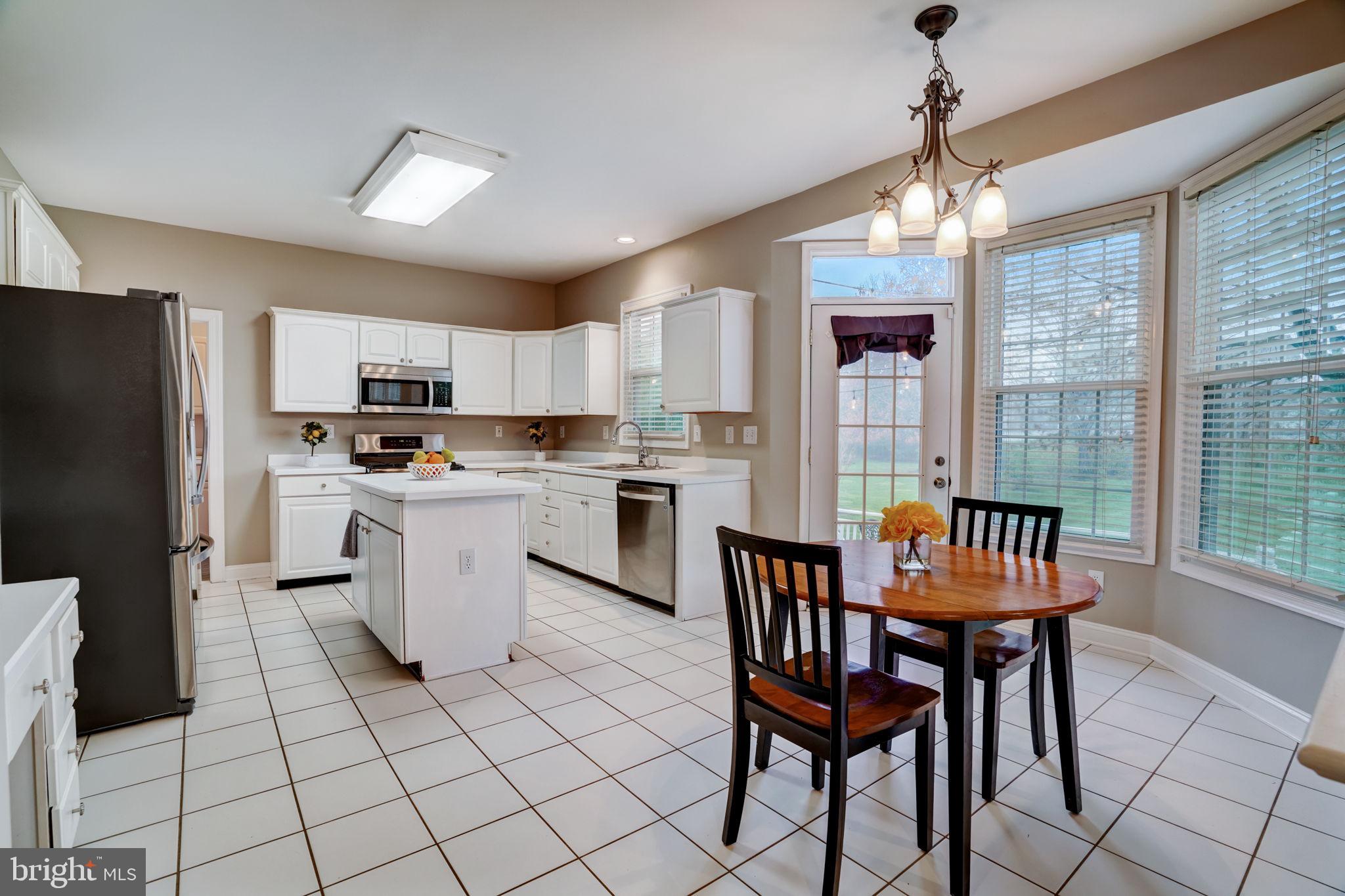 14 Larchmont Ct