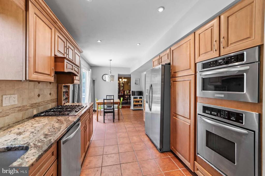17 Wood Hollow Rd