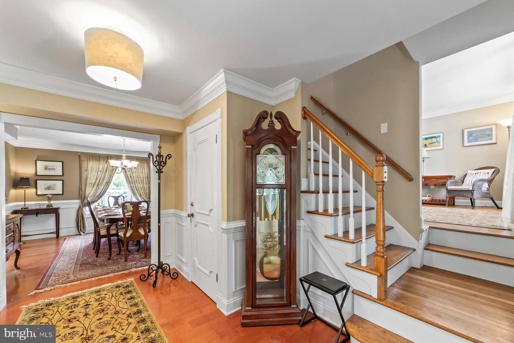 17 Wood Hollow Rd