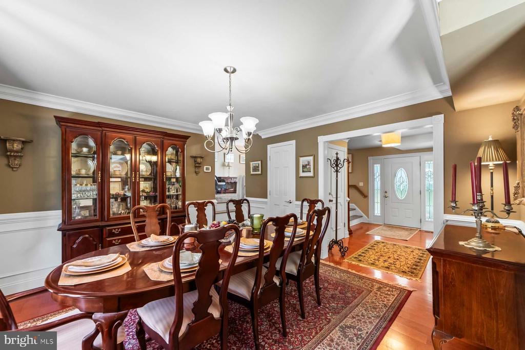 17 Wood Hollow Rd
