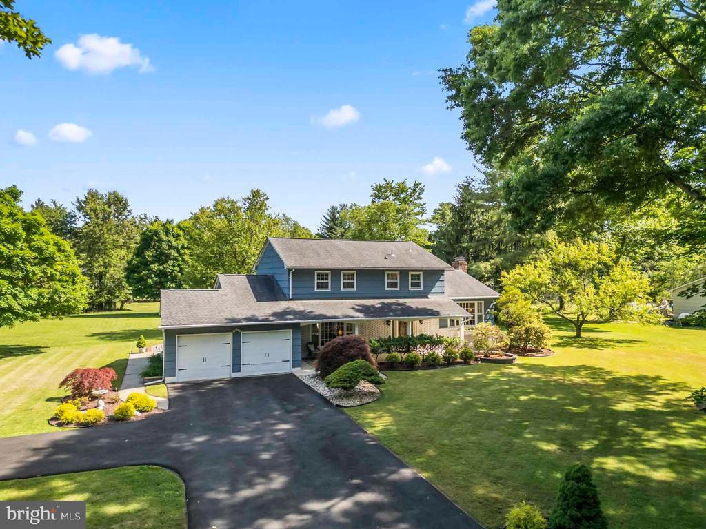 17 Wood Hollow Rd