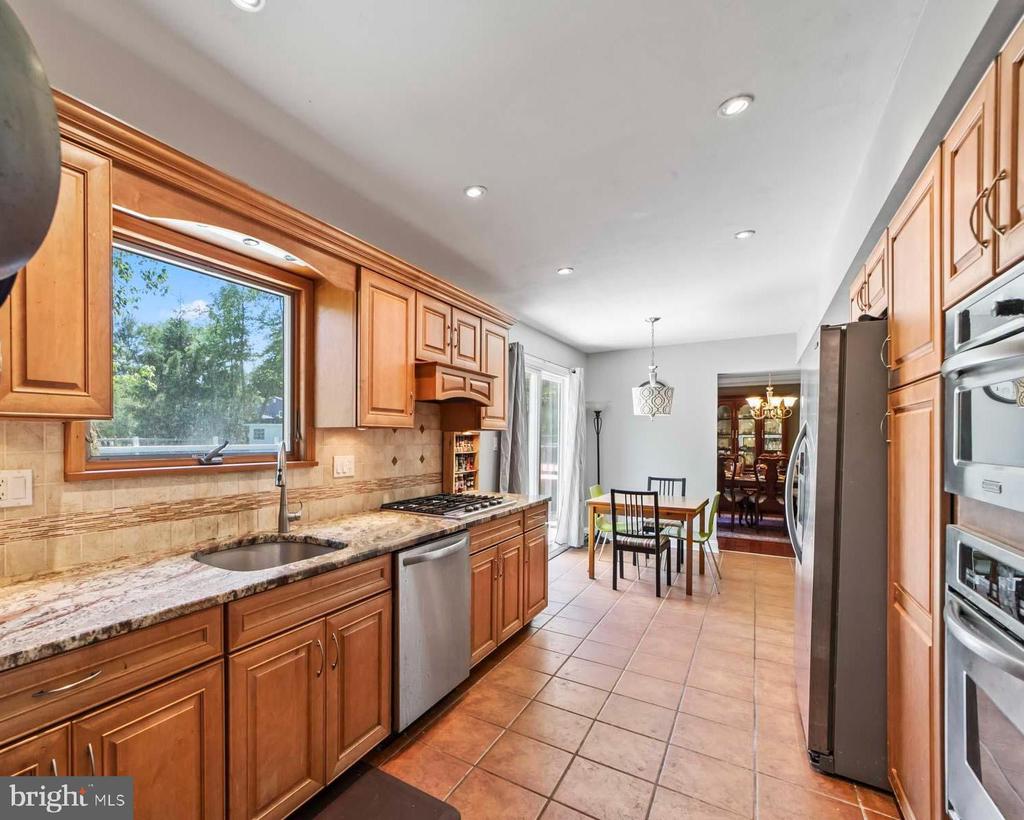 17 Wood Hollow Rd