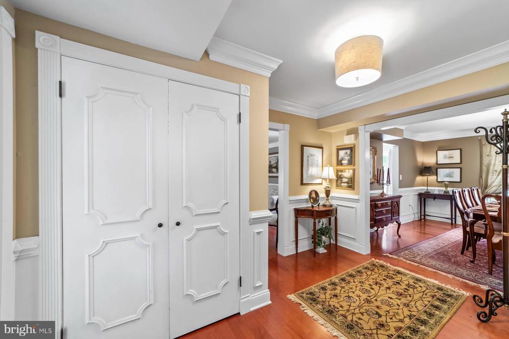 17 Wood Hollow Rd