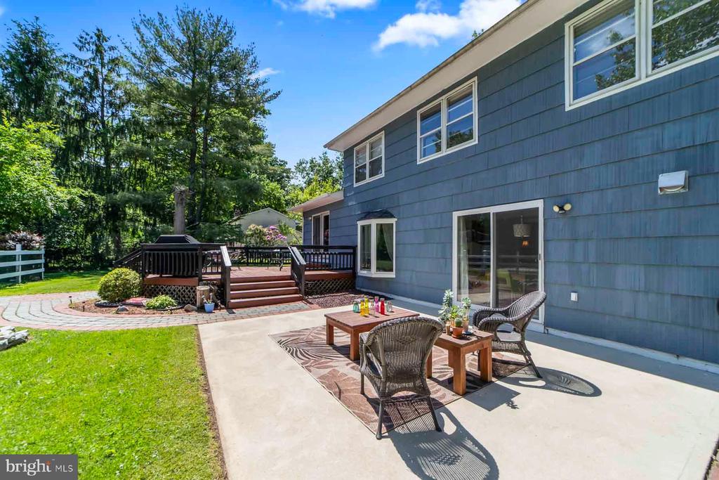 17 Wood Hollow Rd