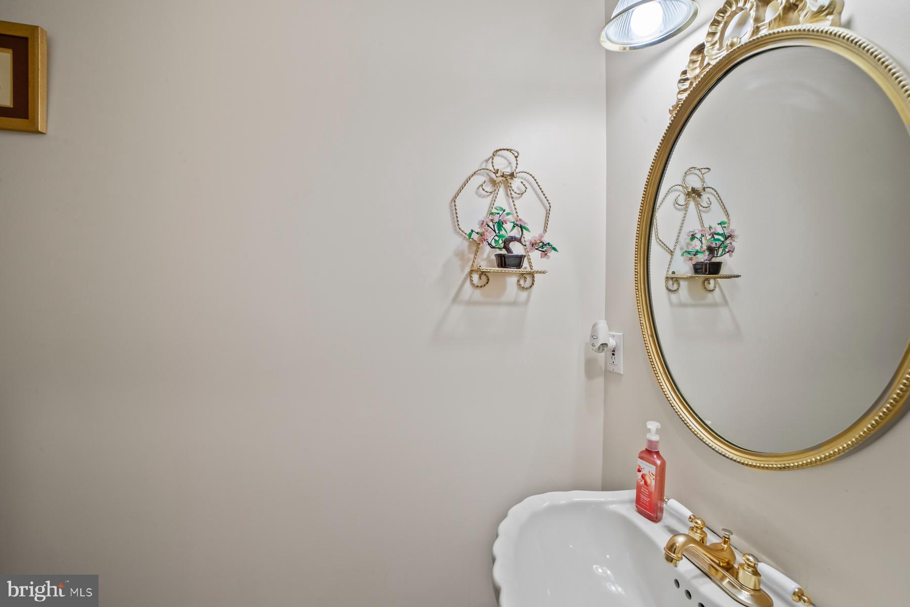 38 Foxcroft Dr