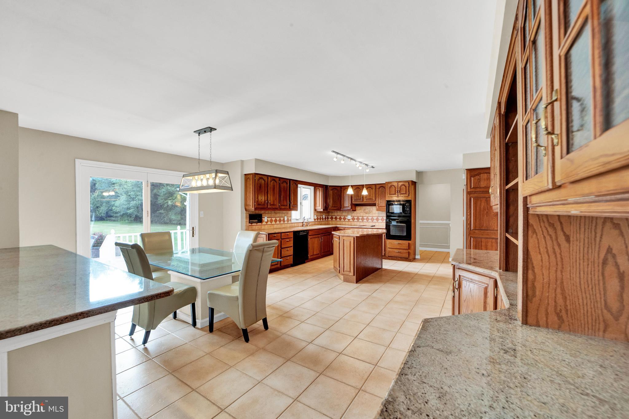 38 Foxcroft Dr