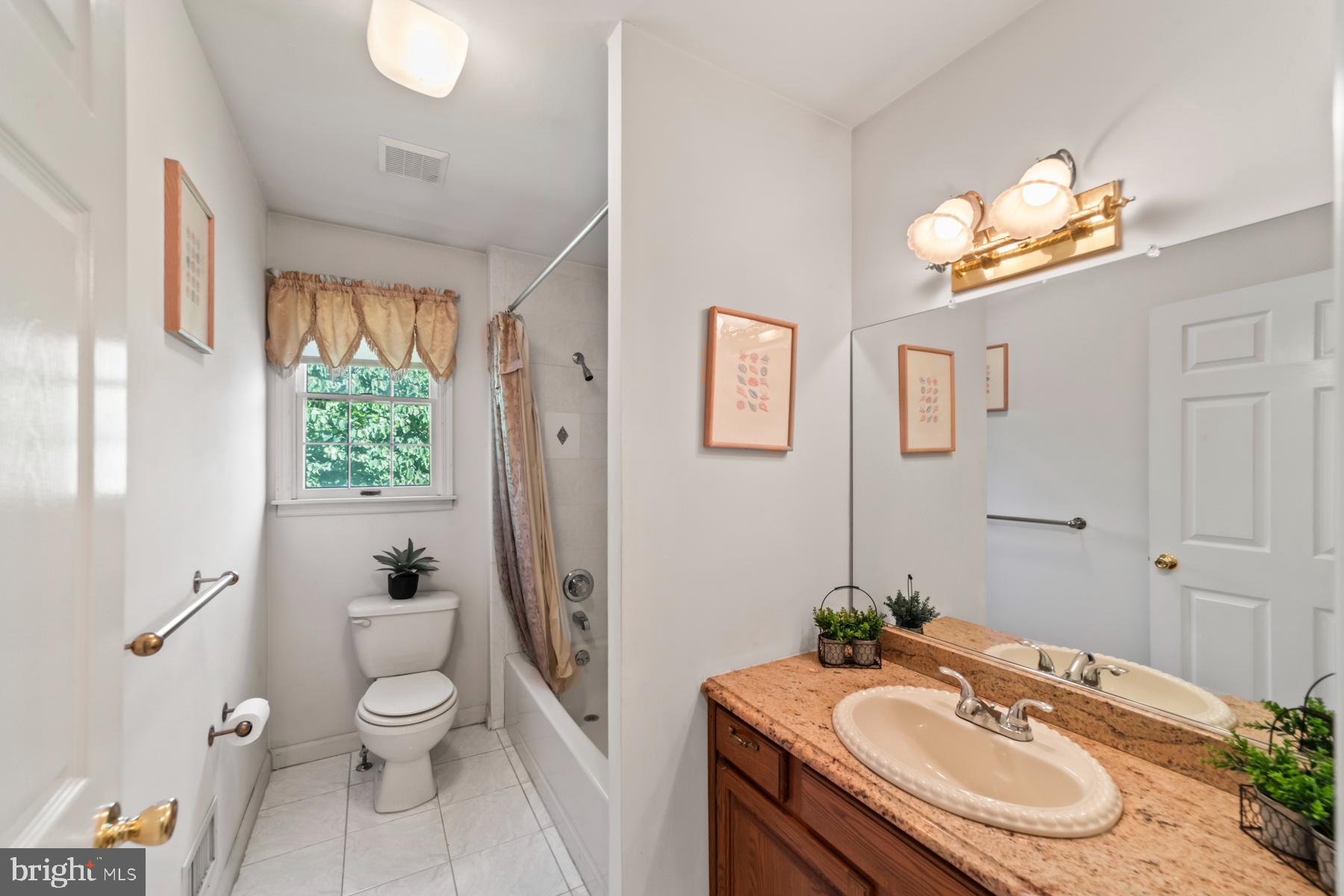 38 Foxcroft Dr