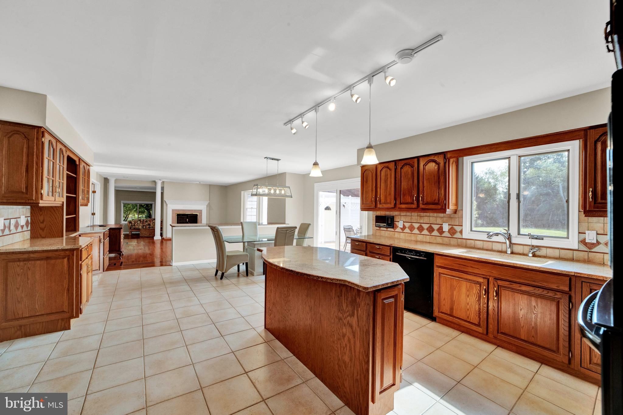 38 Foxcroft Dr