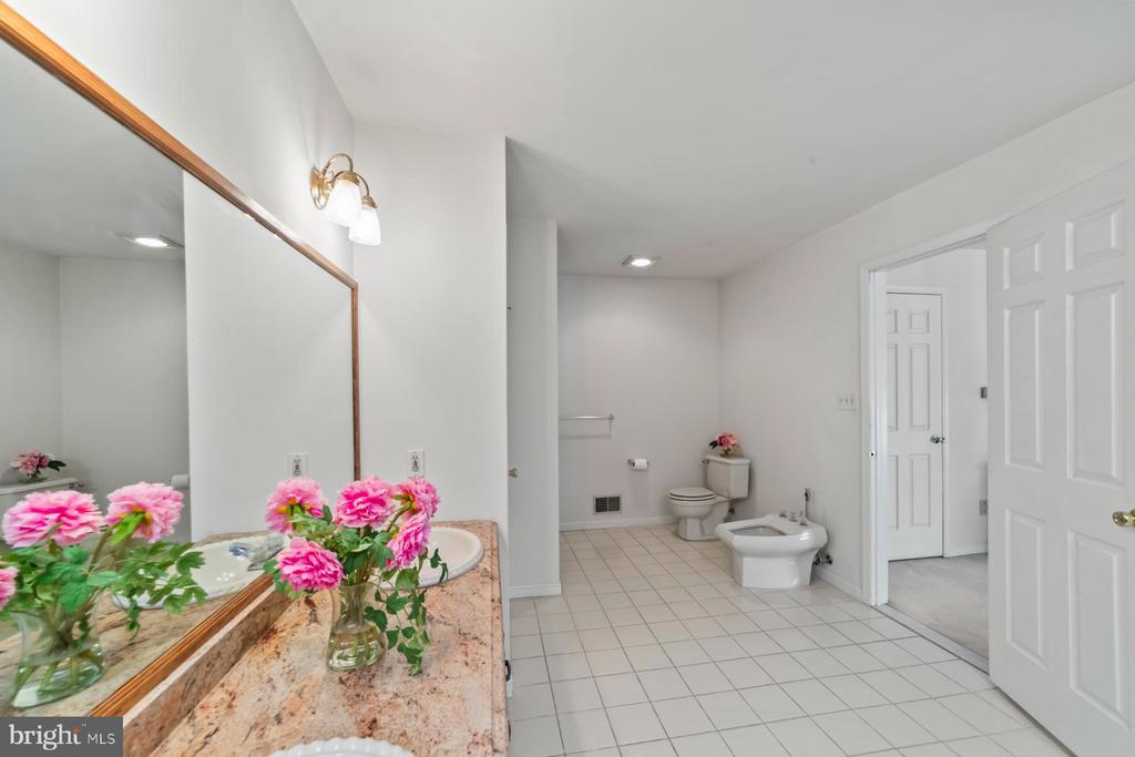 38 Foxcroft Dr