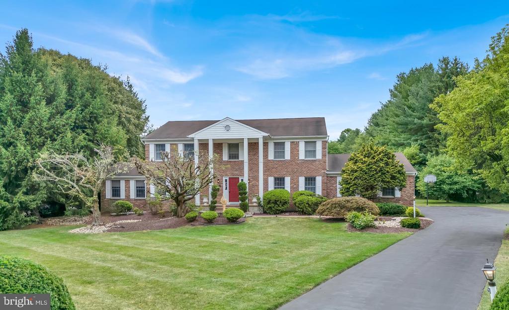 38 Foxcroft Dr