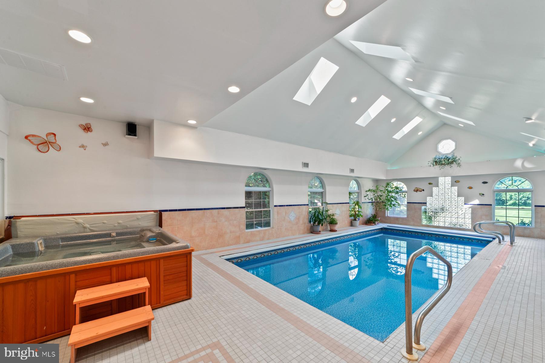 38 Foxcroft Dr