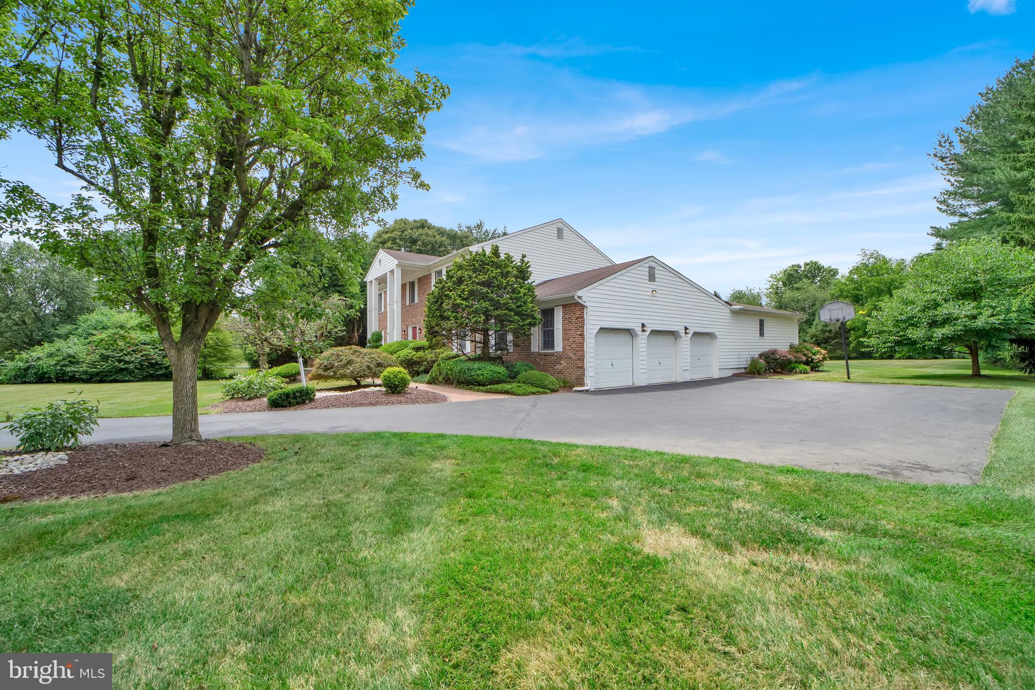 38 Foxcroft Dr