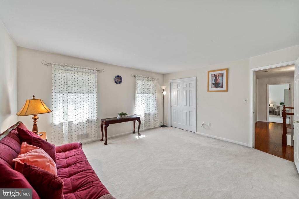 38 Foxcroft Dr