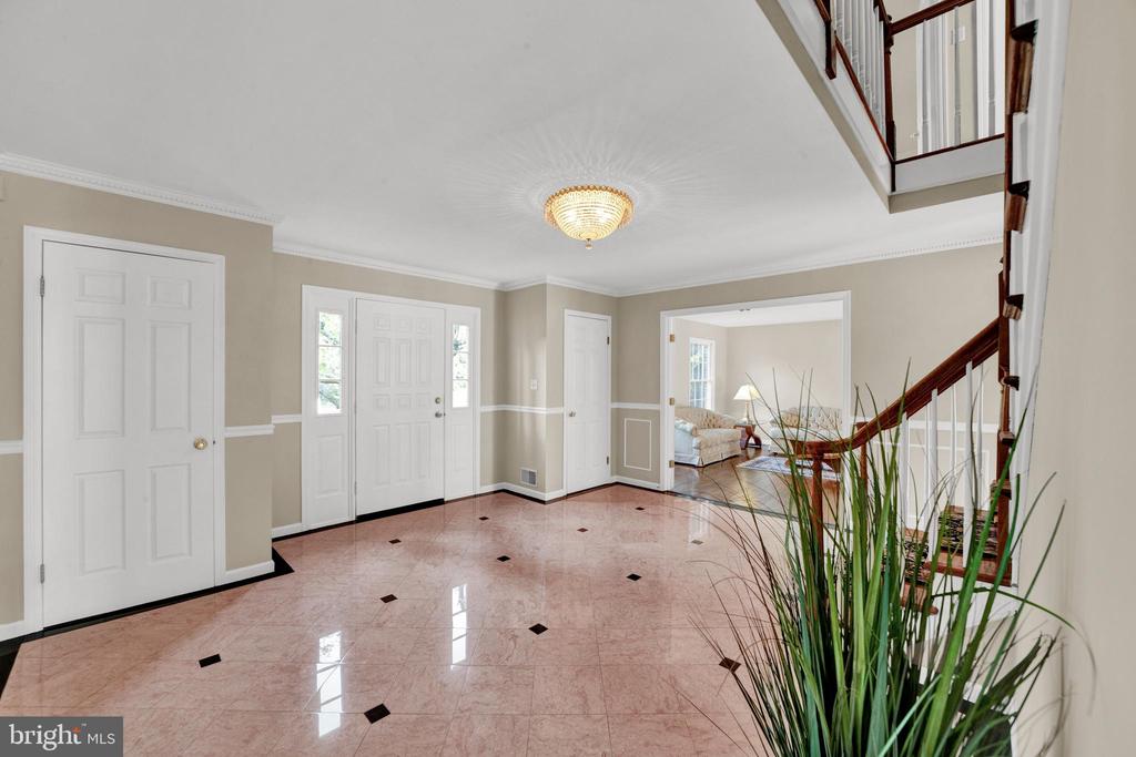 38 Foxcroft Dr