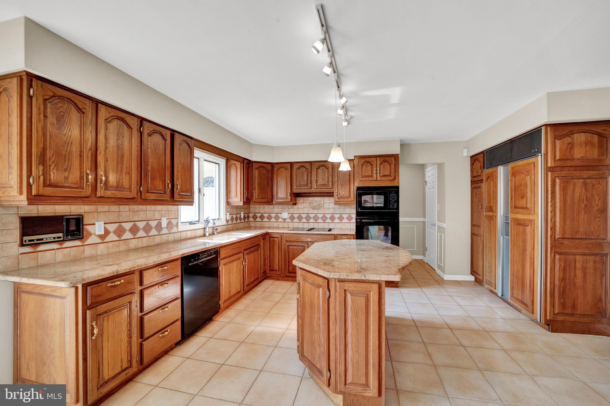 38 Foxcroft Dr