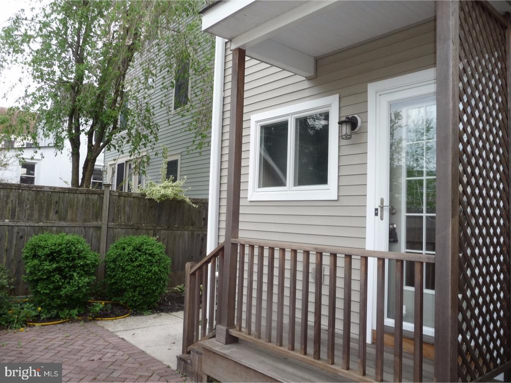 29 MORAN AVE