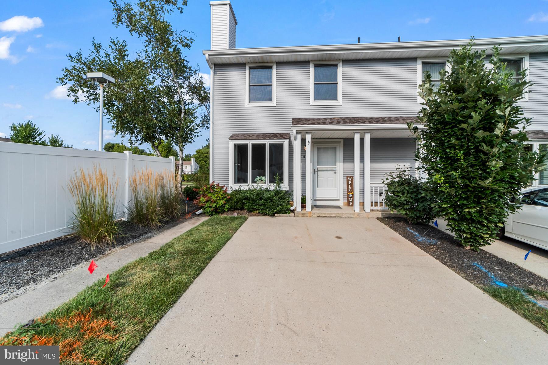 186 Jonathan Dayton