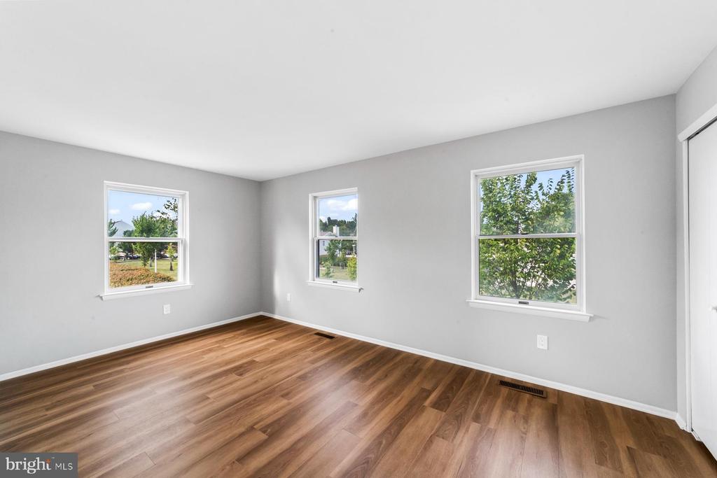 186 Jonathan Dayton