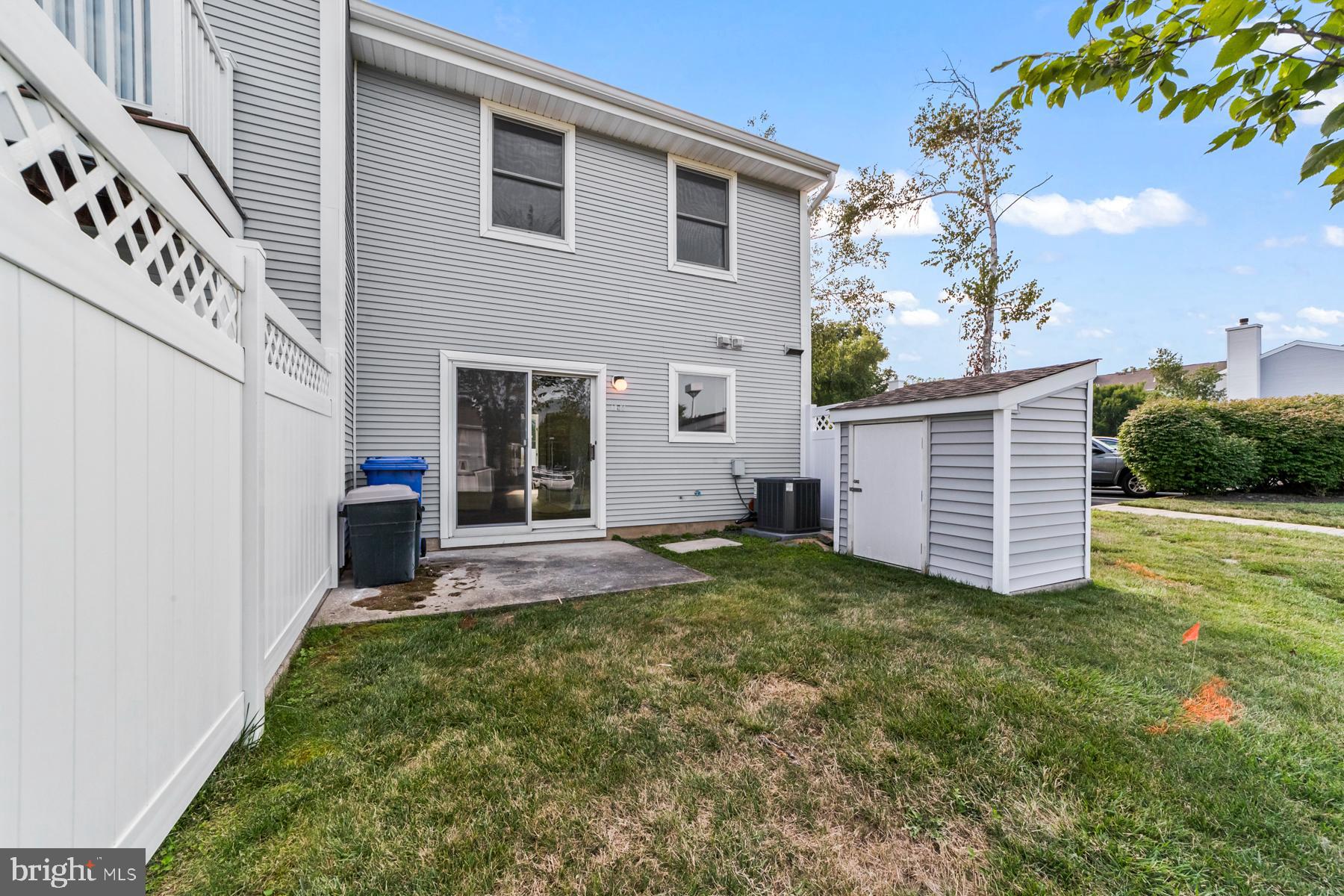 186 Jonathan Dayton
