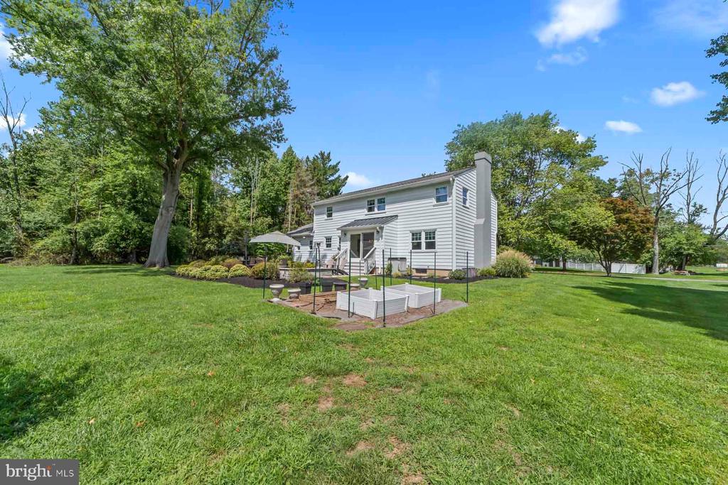 47 Lopatcong Dr