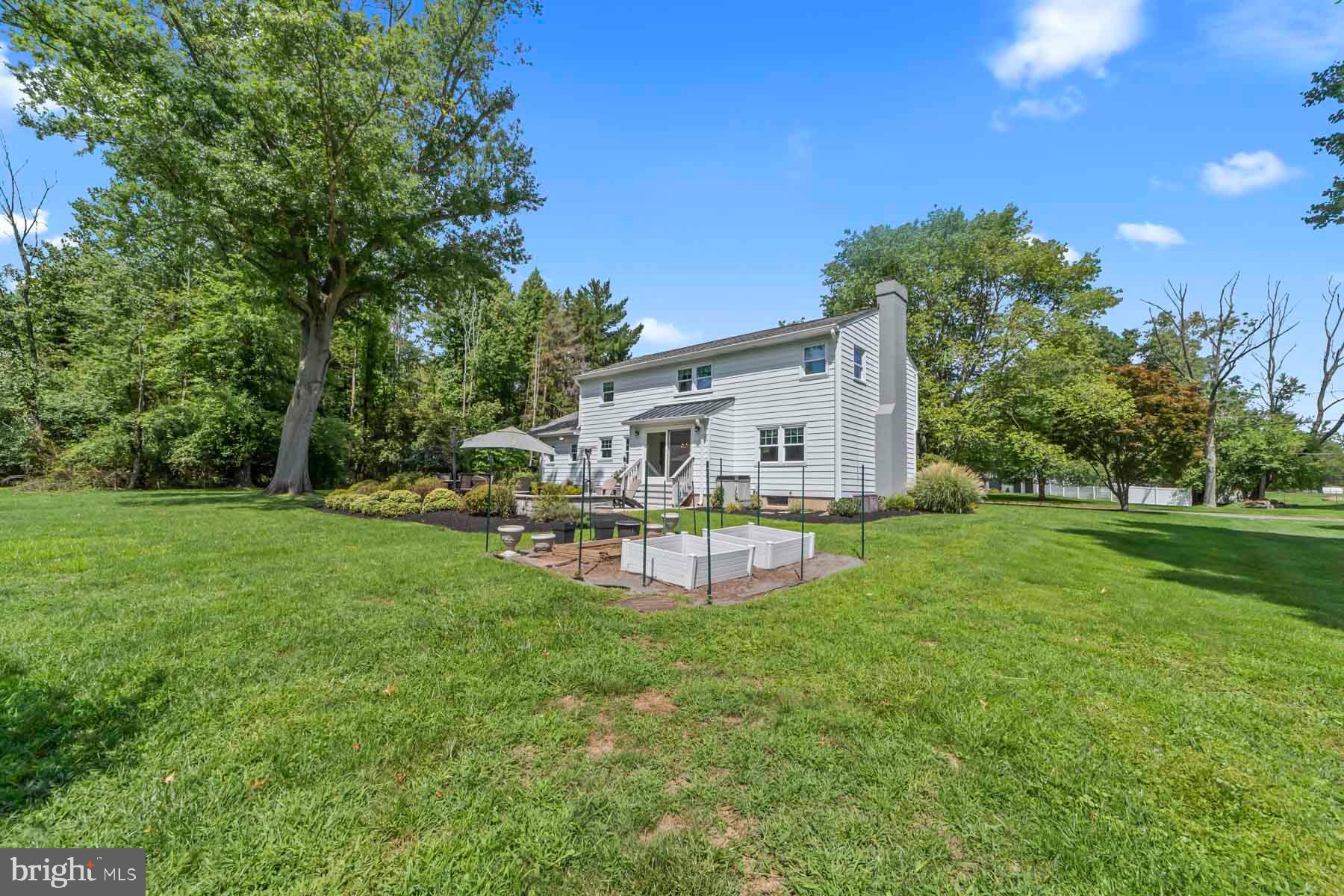47 Lopatcong Dr