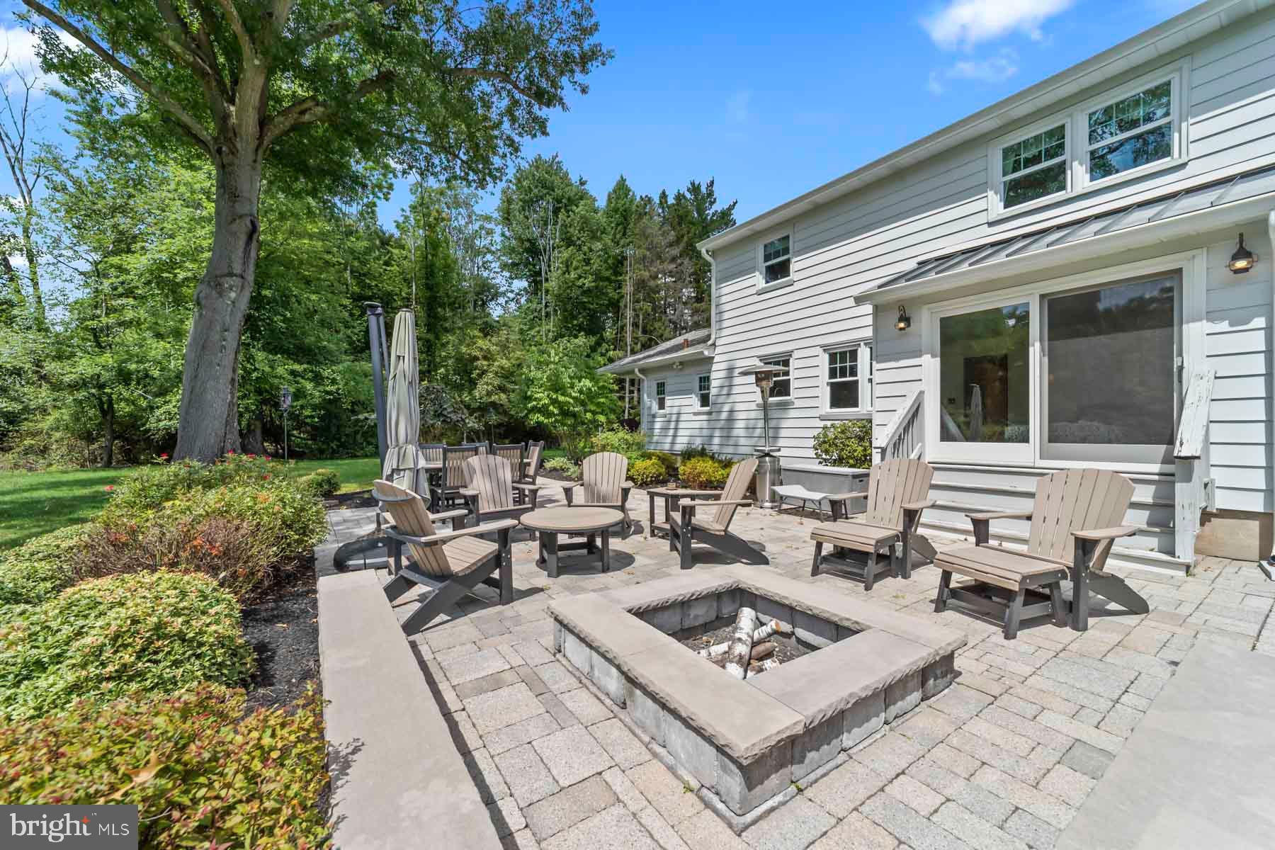 47 Lopatcong Dr