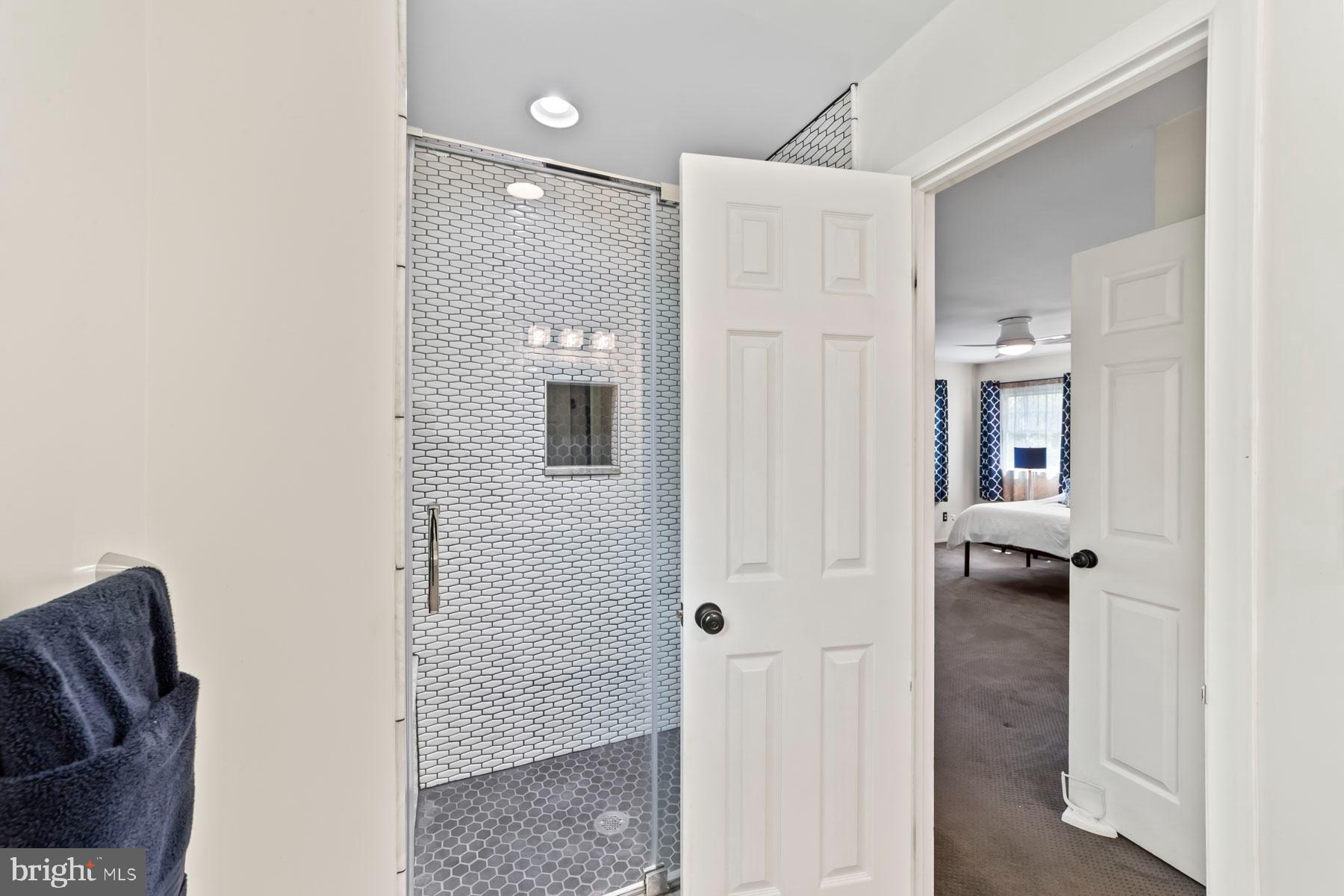 47 Lopatcong Dr