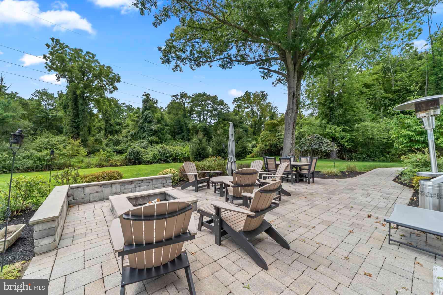 47 Lopatcong Dr