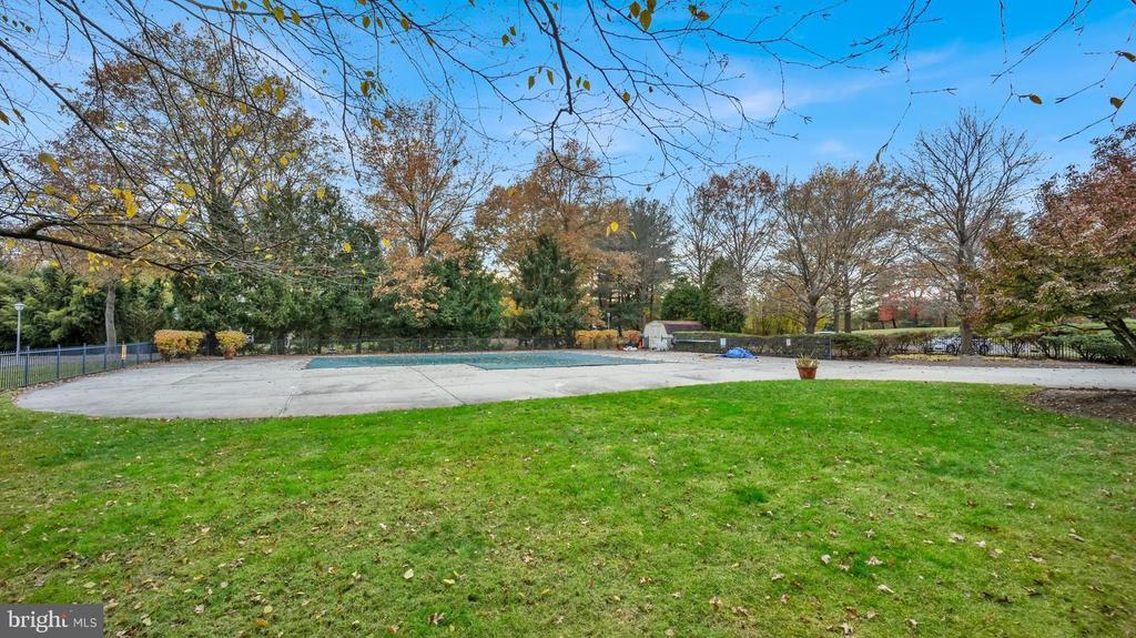 10 Powell Ct