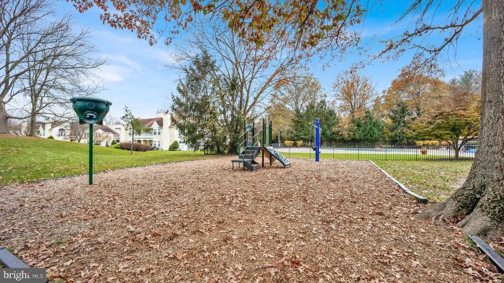 10 Powell Ct