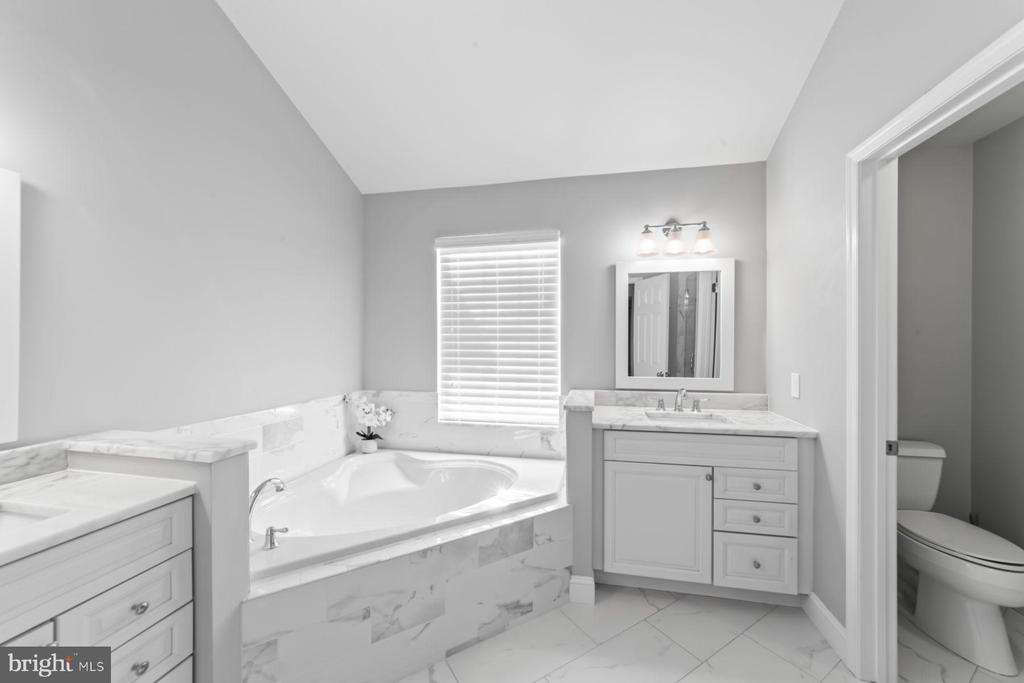 214 Kentshire Ct