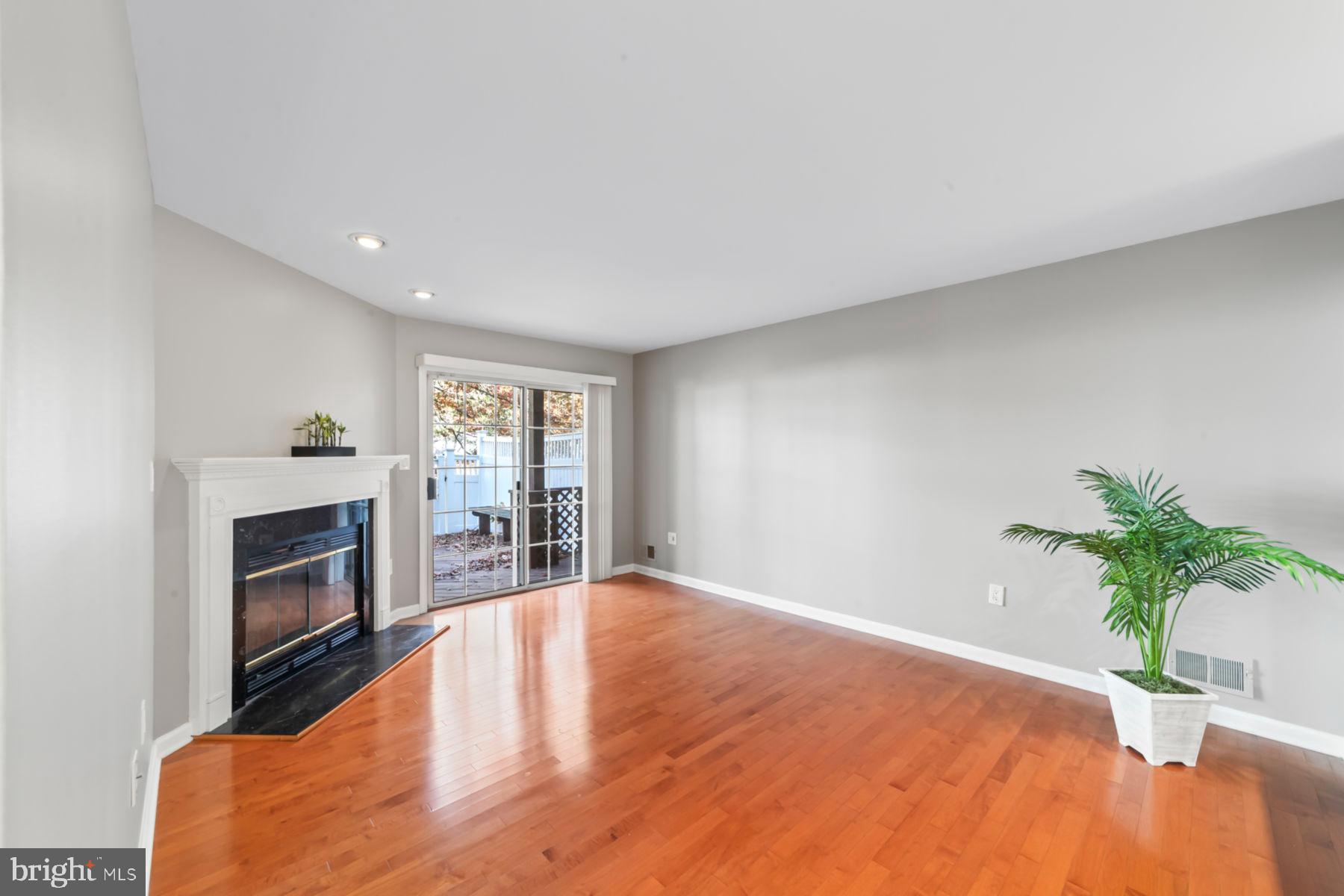 214 Kentshire Ct