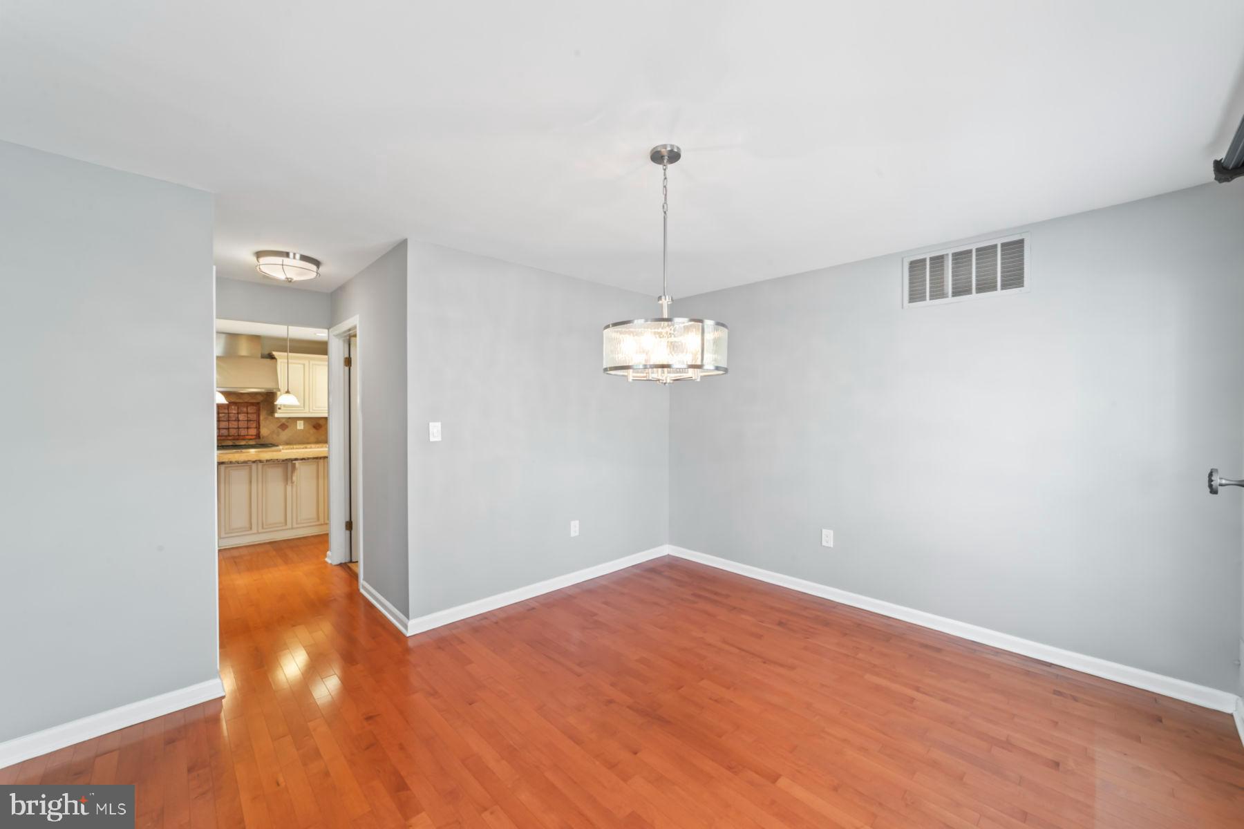 214 Kentshire Ct