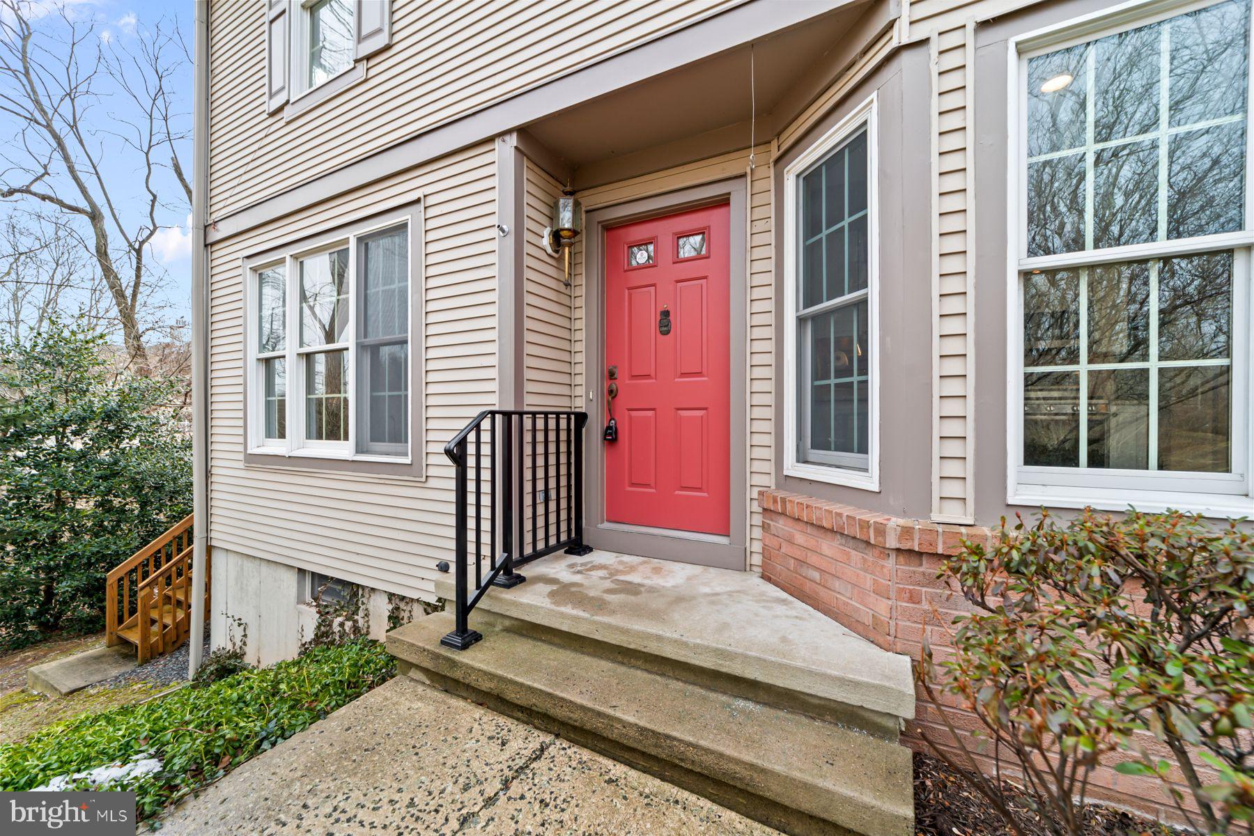 168 Neil Ct