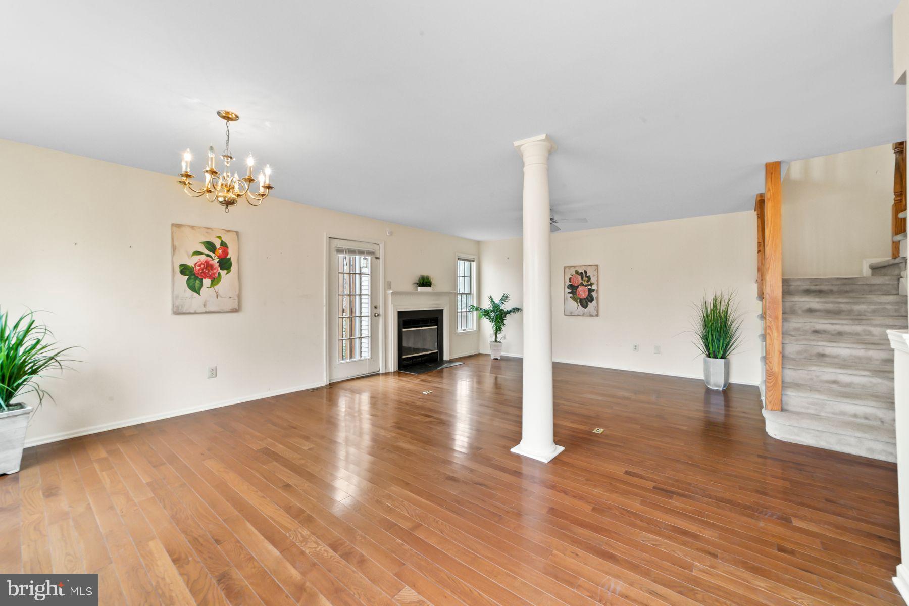 168 Neil Ct