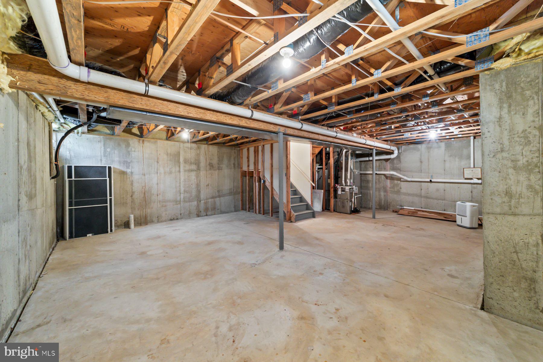 168 Neil Ct