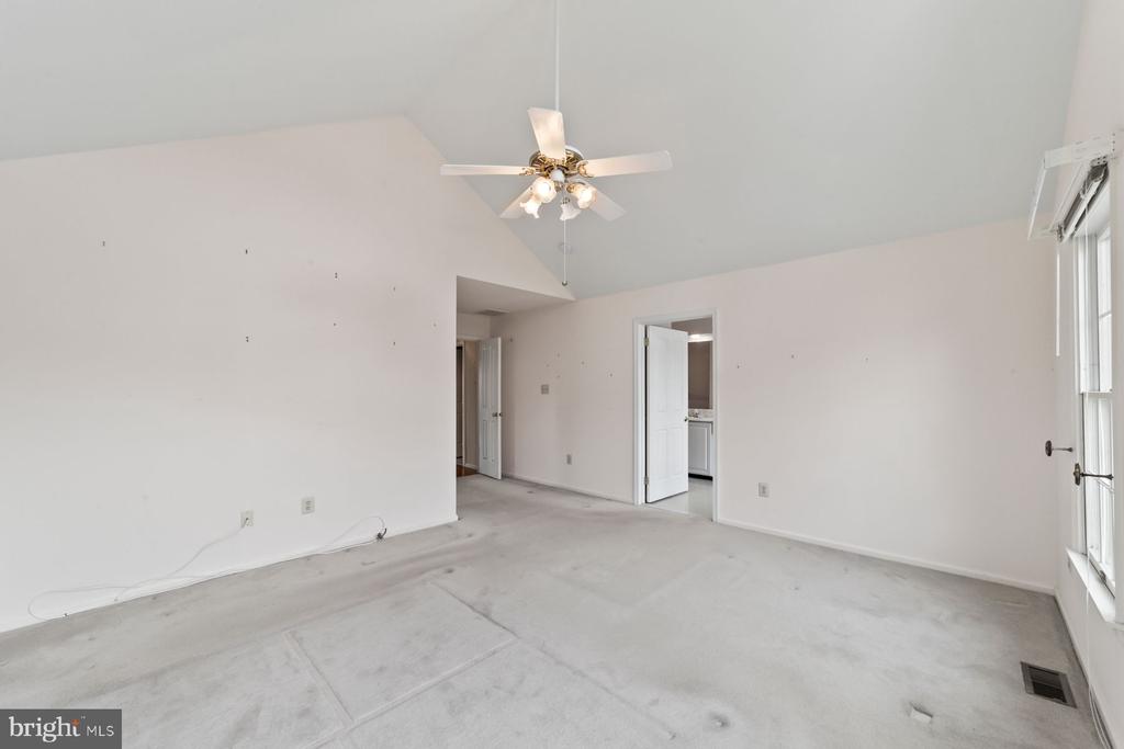 168 Neil Ct