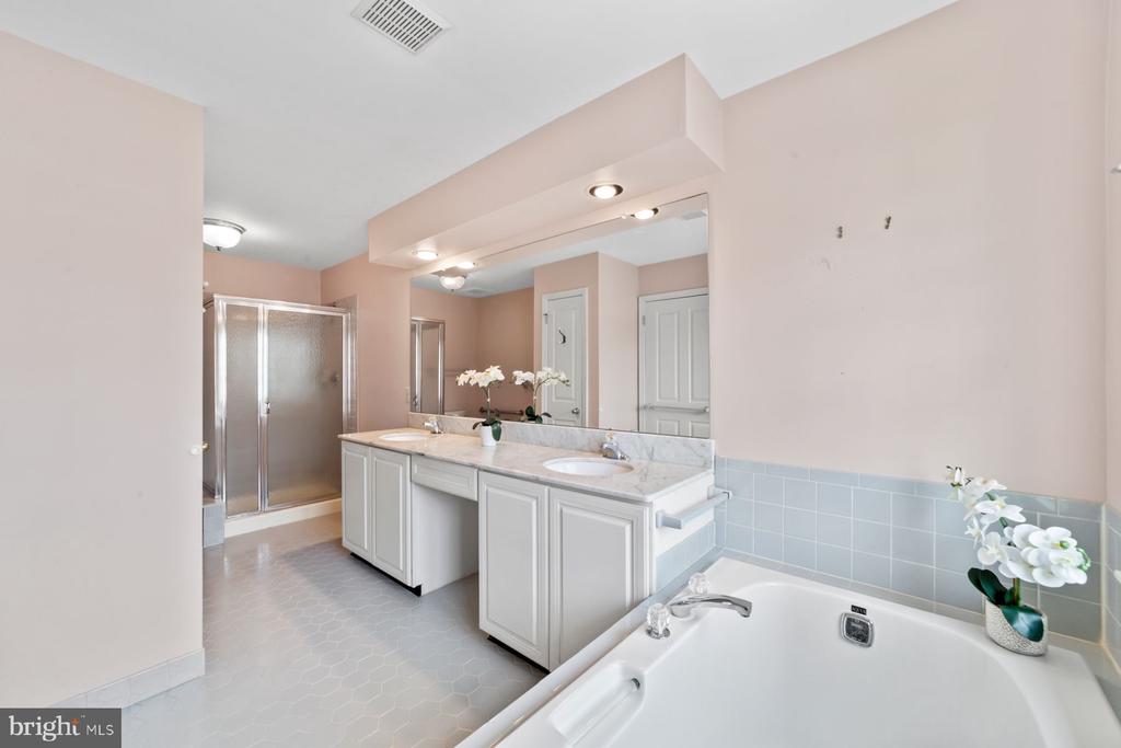 168 Neil Ct