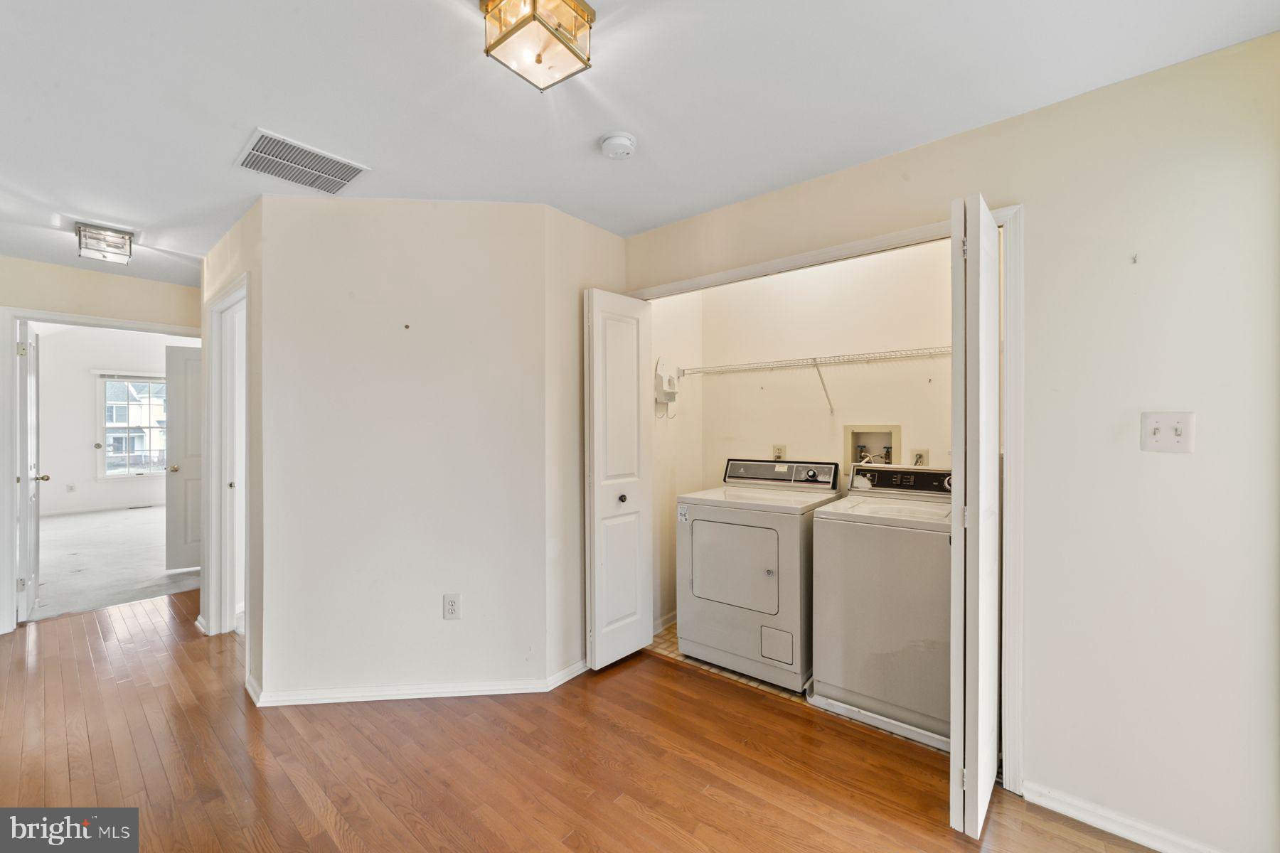 168 Neil Ct