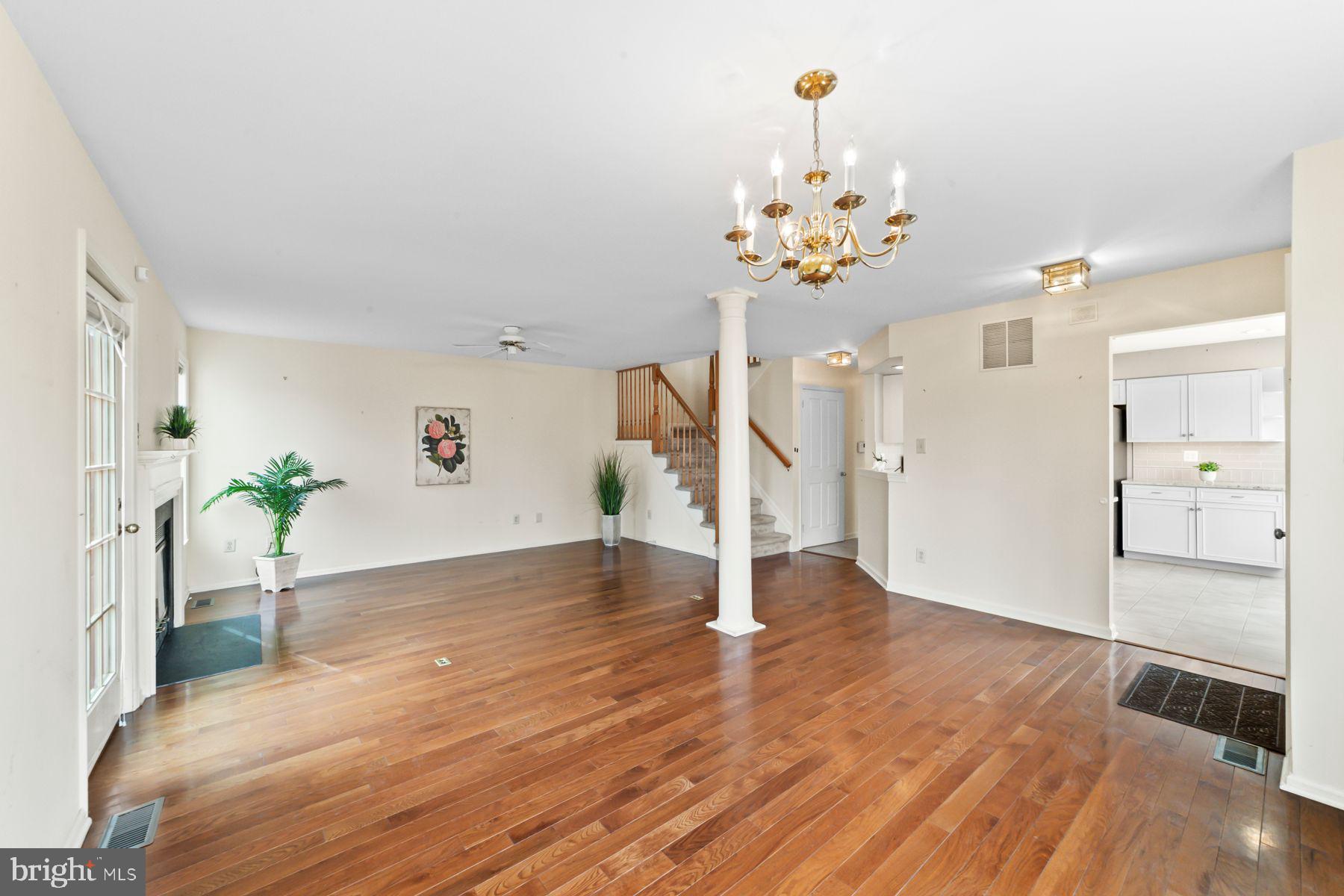 168 Neil Ct