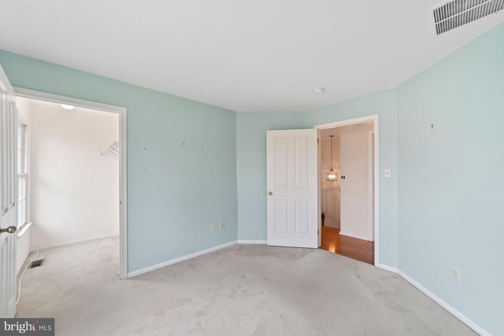 168 Neil Ct