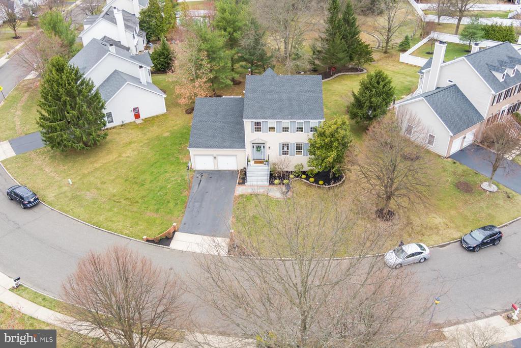 40 Chicory Ln