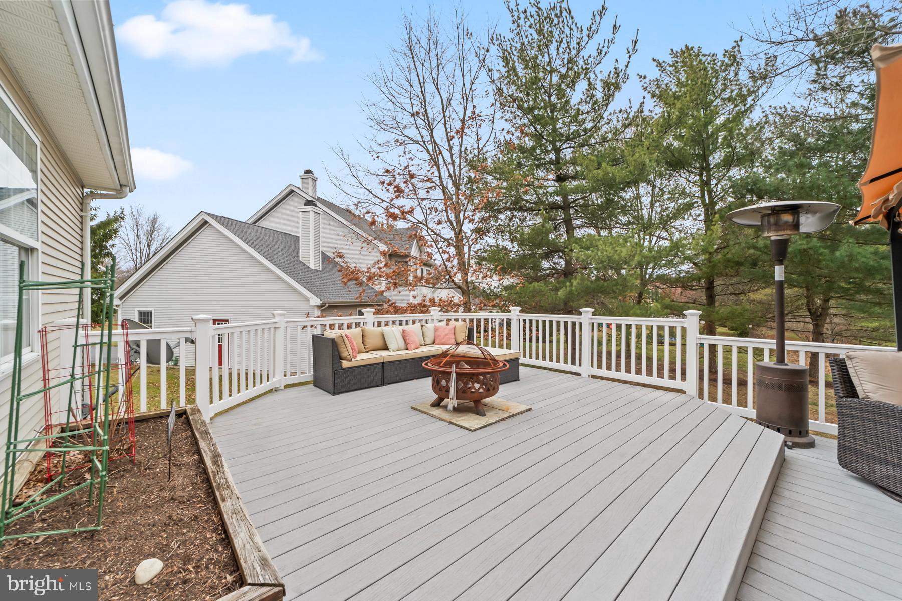 40 Chicory Ln