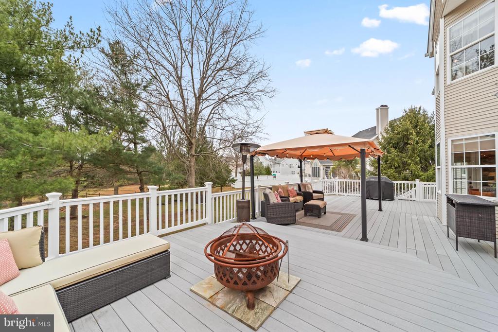40 Chicory Ln