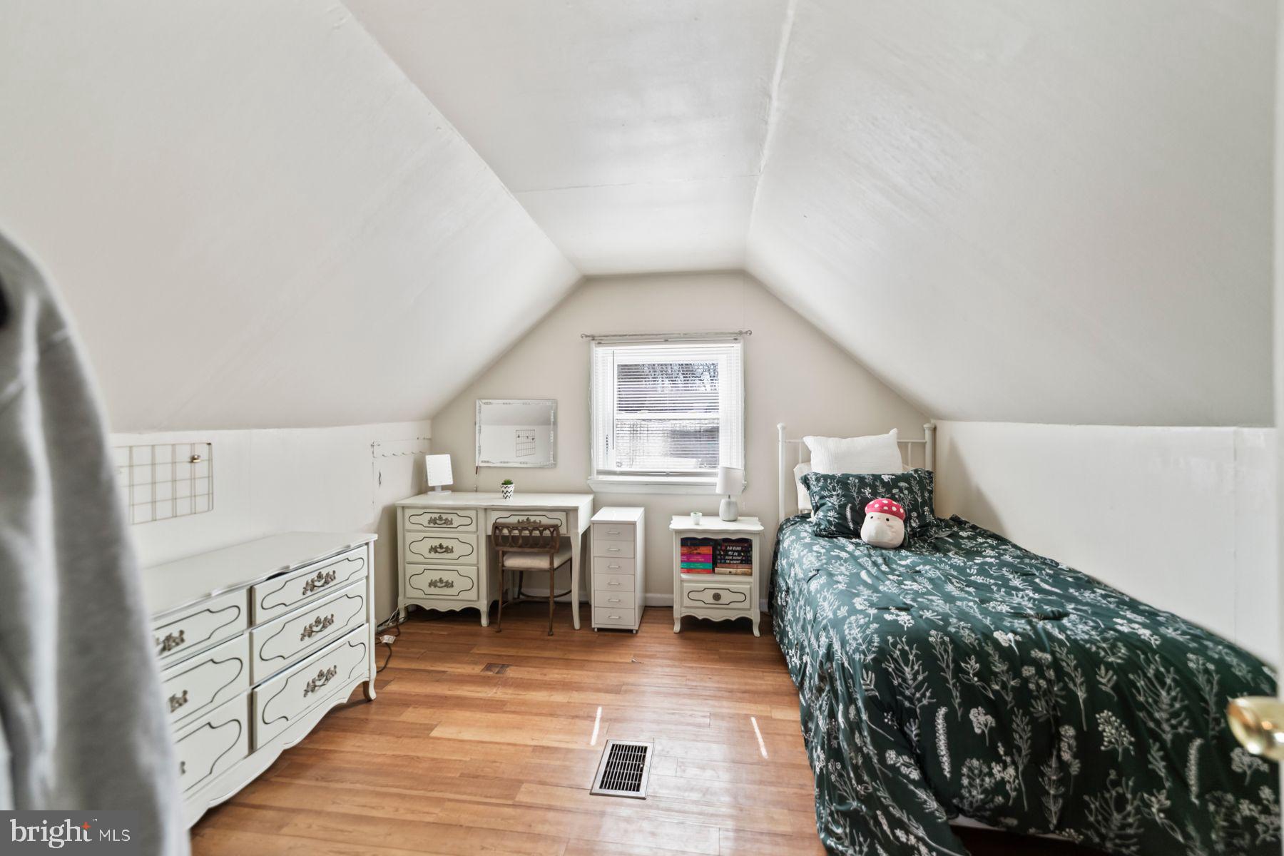 13 Ravine Dr