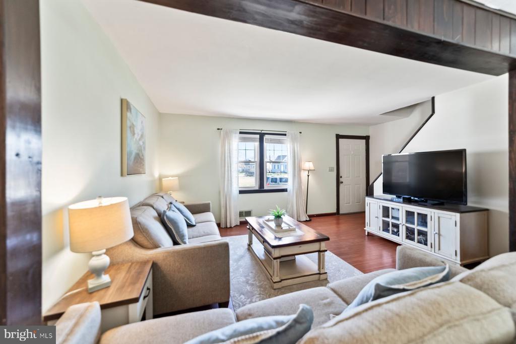 13 Ravine Dr