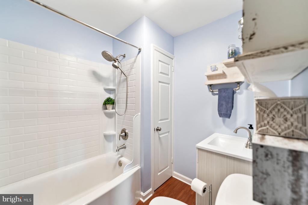 13 Ravine Dr