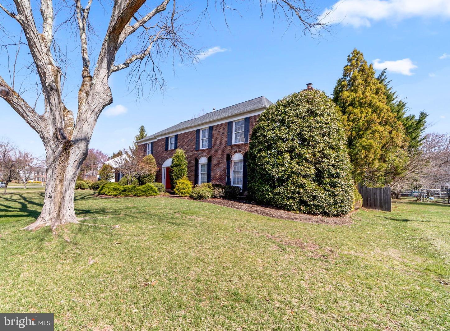 8 Andrew Dr