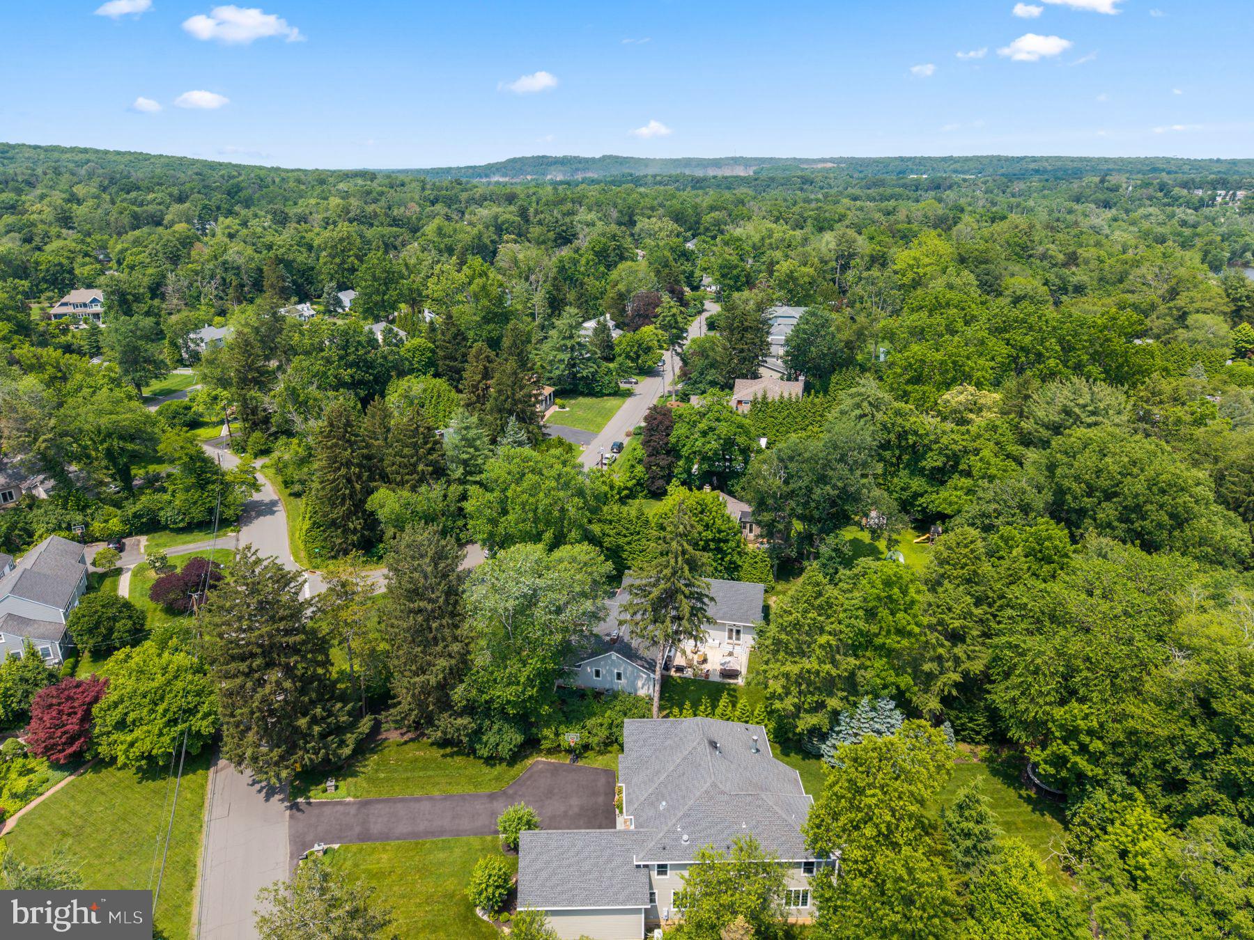 65 Shady Brook la