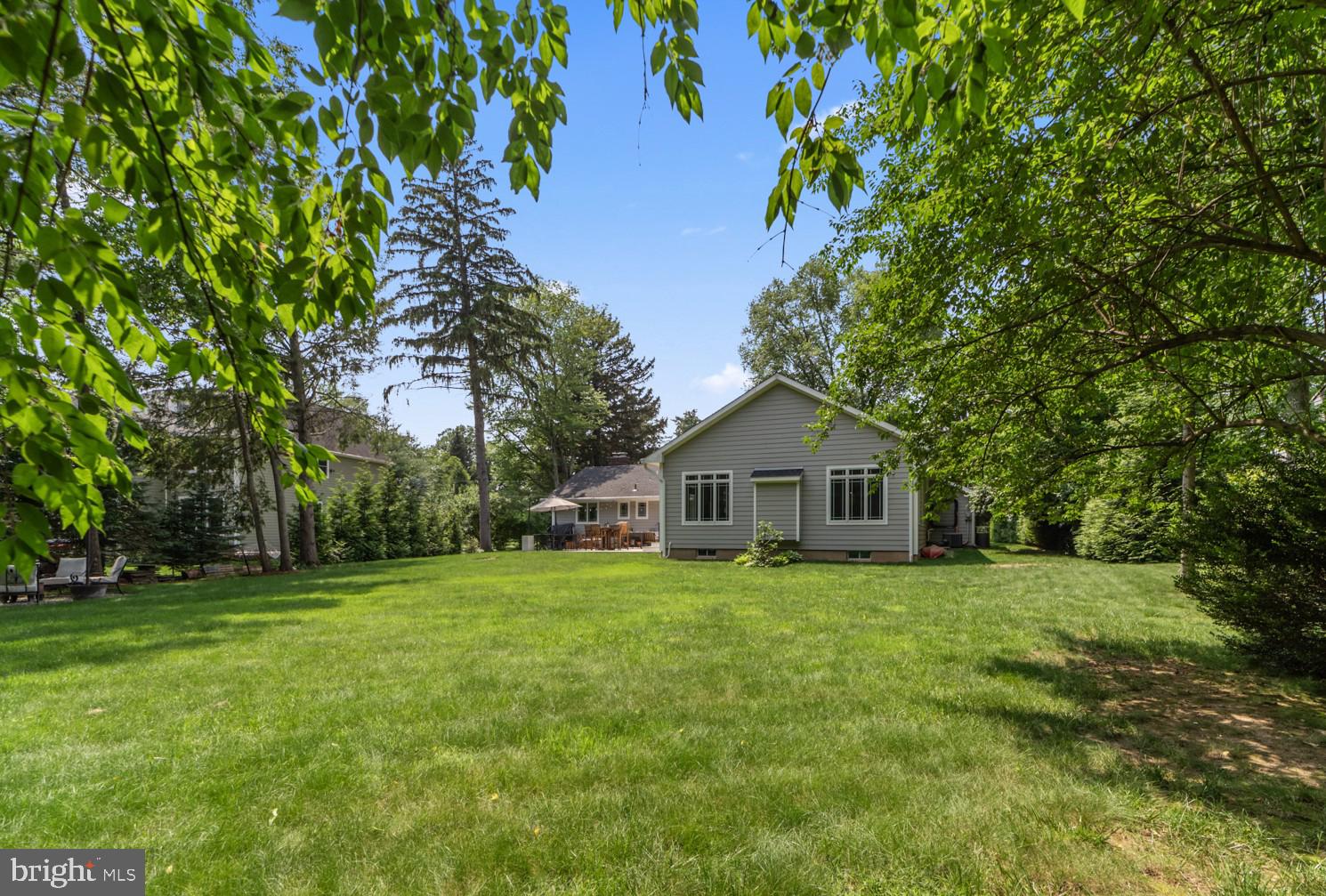 65 Shady Brook la